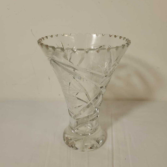 VTG 24% LEAD CRYSTAL ETCHED VASE