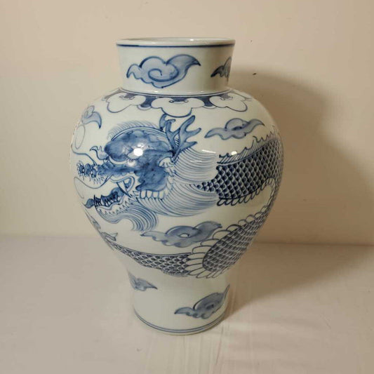 LARGE DRAGON VASE FROM JAPAN