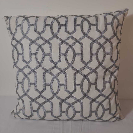 WHITE W/GREY PATTERN