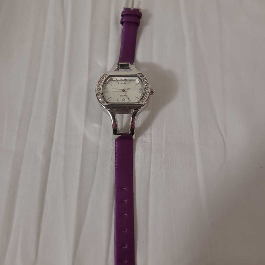 PURPLE BAND QUARTZ WATCH