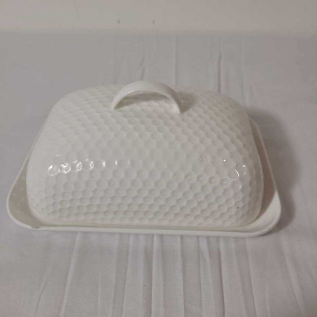 HONEYCOMB TEXTURE COVERED BUTTER DISH