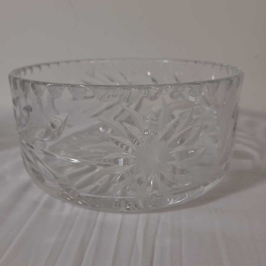 GLASS FLOWER BOWL