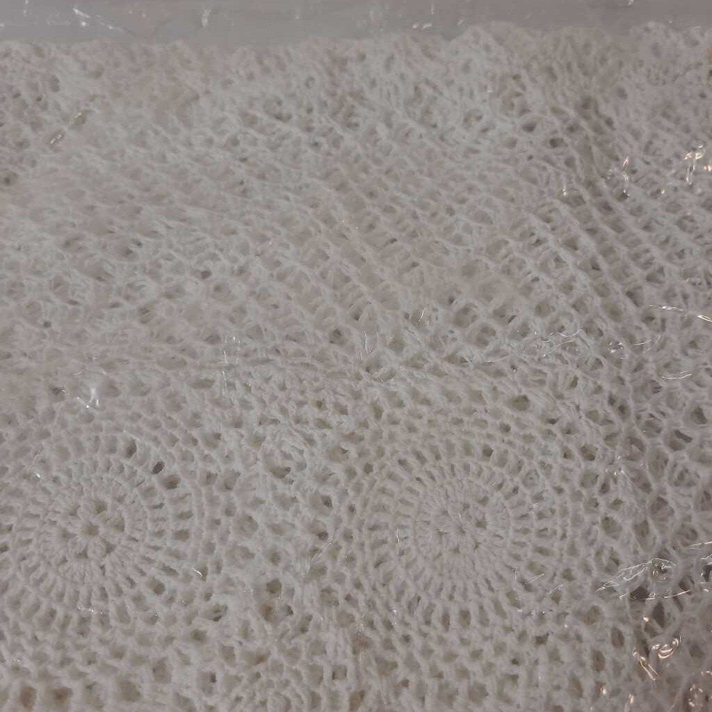 36" SQUARE CROCHET LACE TABLE COVER