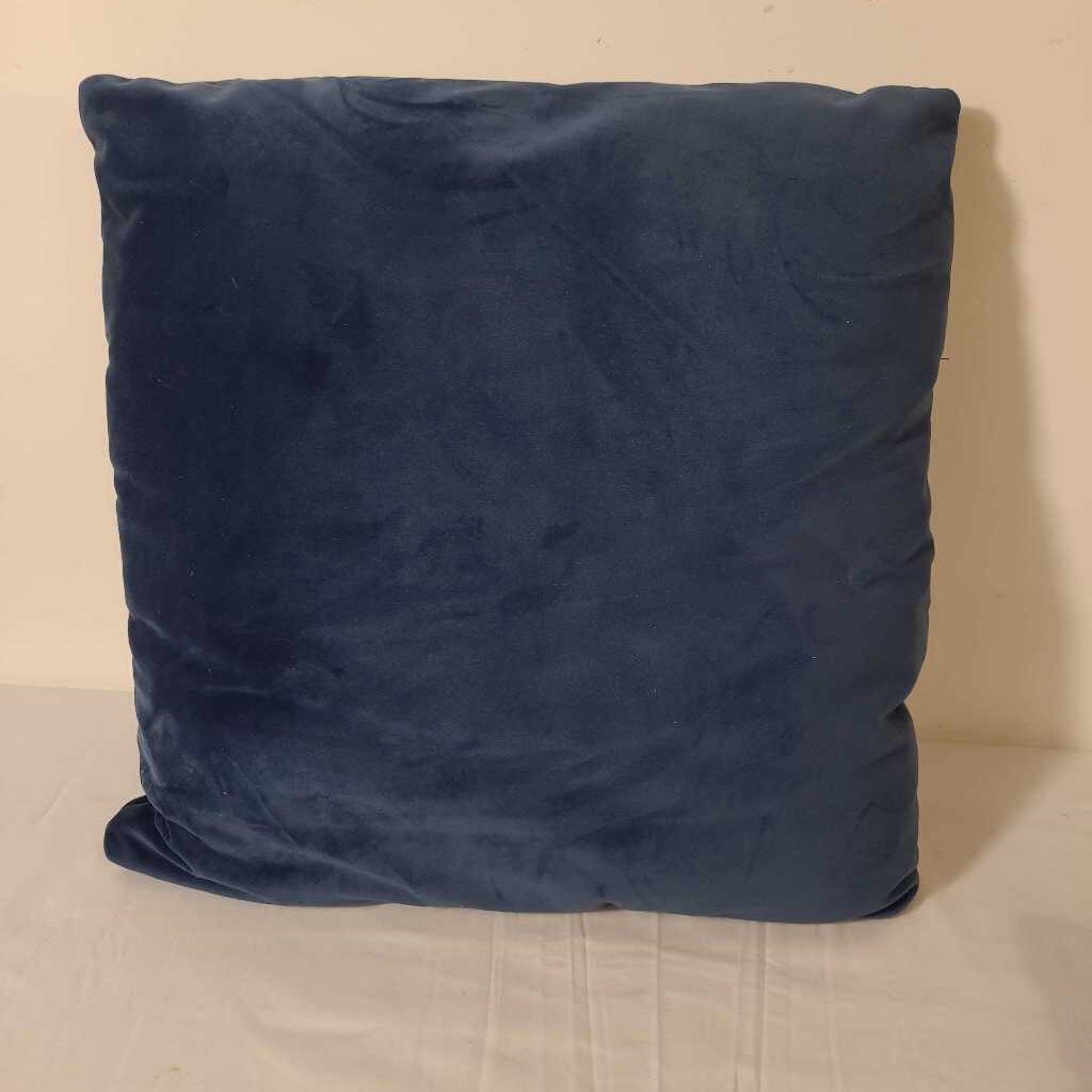 BLUE VELVET PILLOW