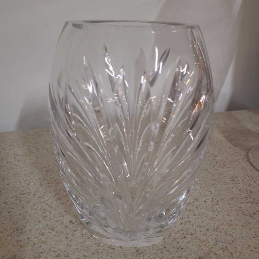 8.75" CRYSTAL VASE