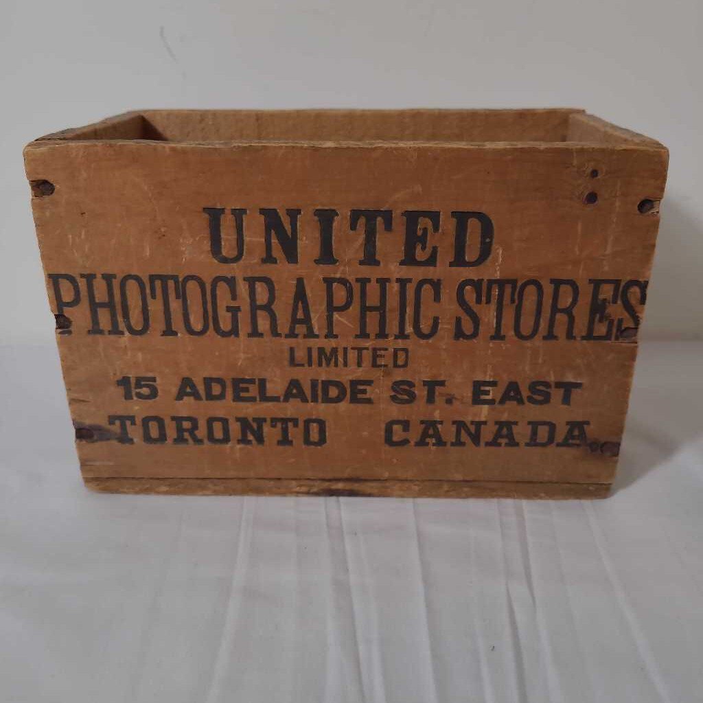 UNITED PHOTOGRAPHIC STORES BOX