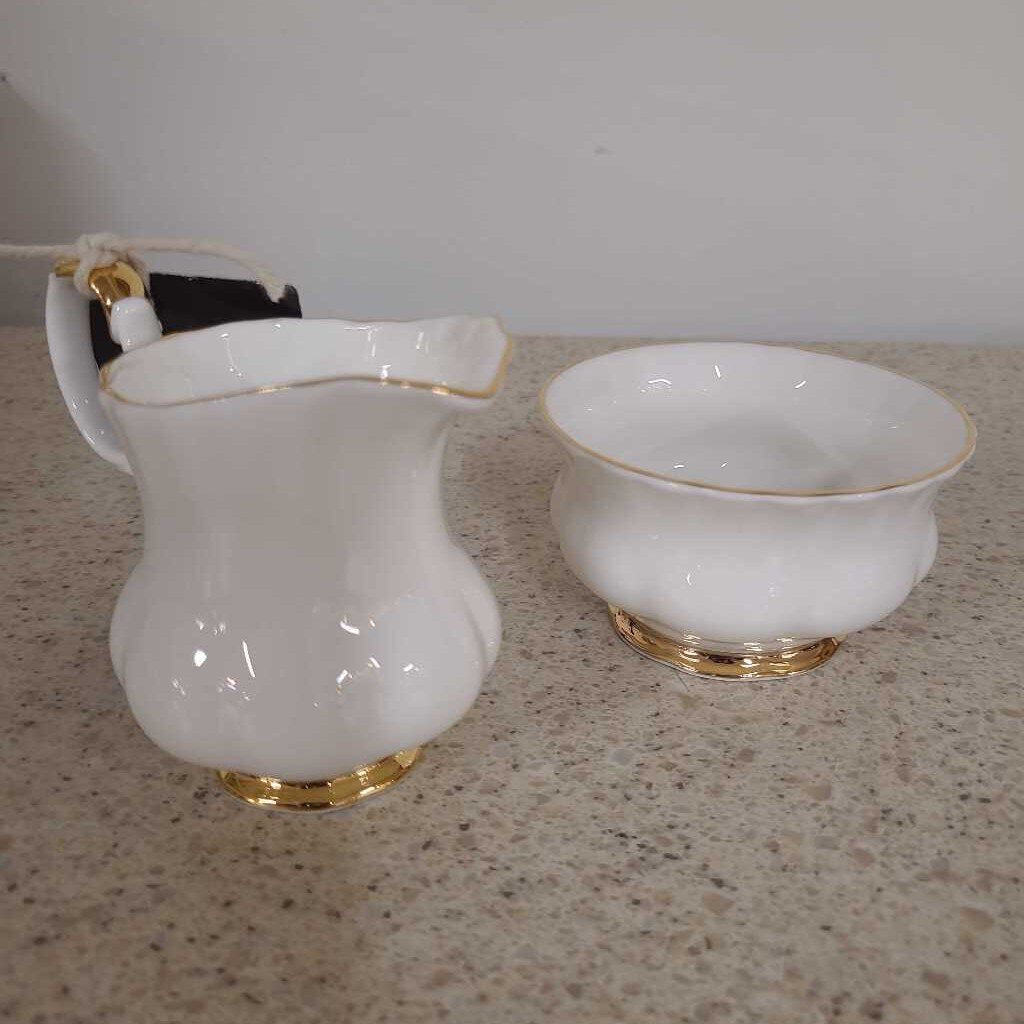 ROYAL ALBERT VAL D'OR CREAM & SUGAR