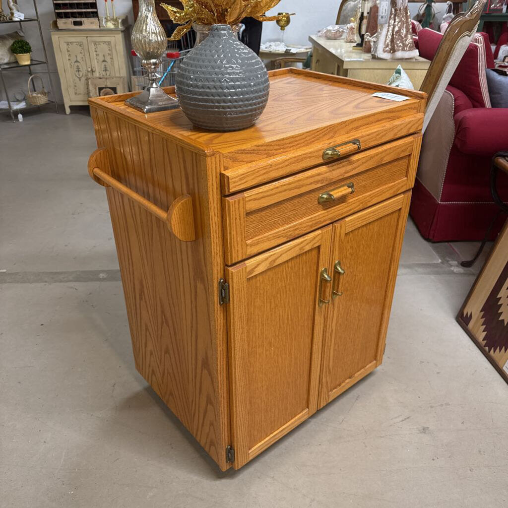 ROLLING OAK KITCHEN CABINET/ISLAND