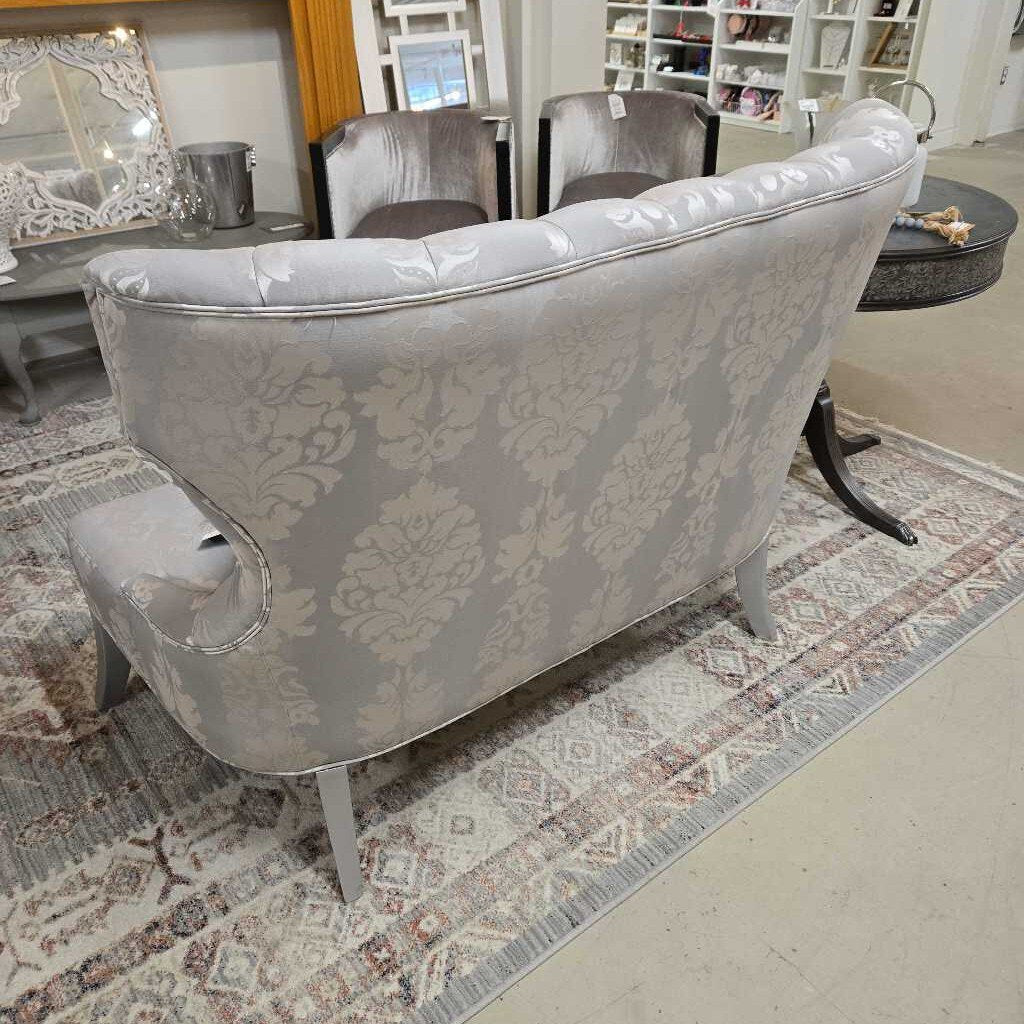 SILVER/GREY LOVE SEAT