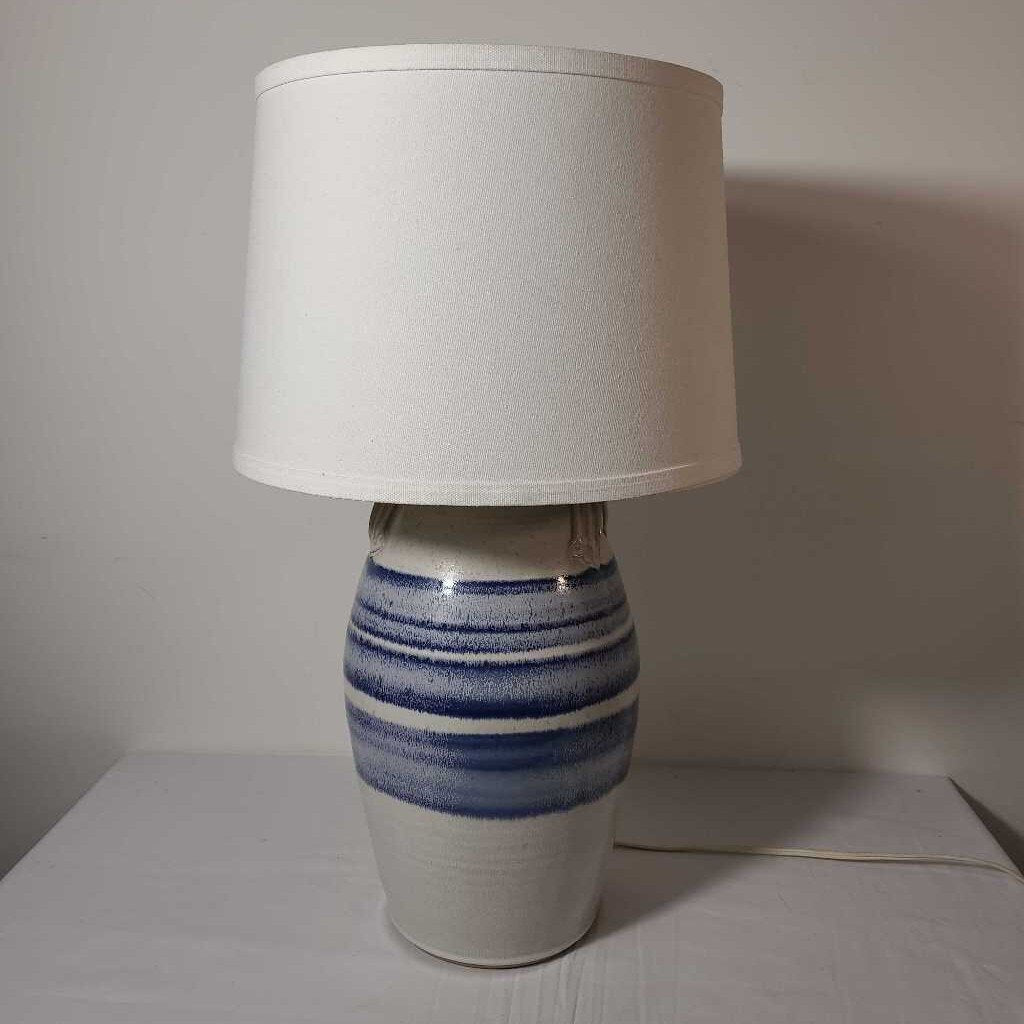 BLUE CERAMIC LAMP W/SHADE