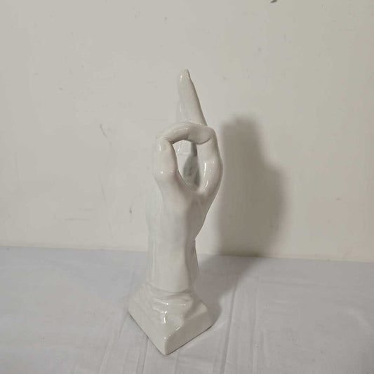 CERAMIC HAND