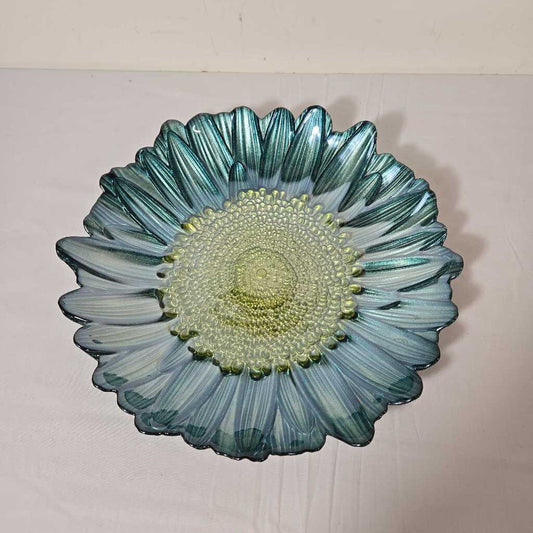 BLUE FLOWER GLASS DISH