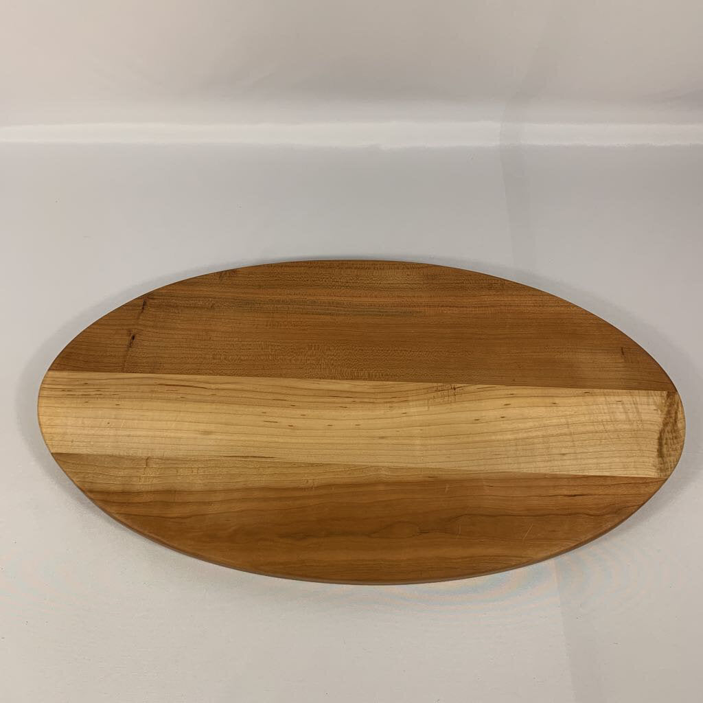 WOODEN OVAL CHARCUTERIE BOARD