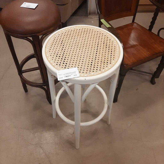 VTG - WHITE RATTAN STOOL