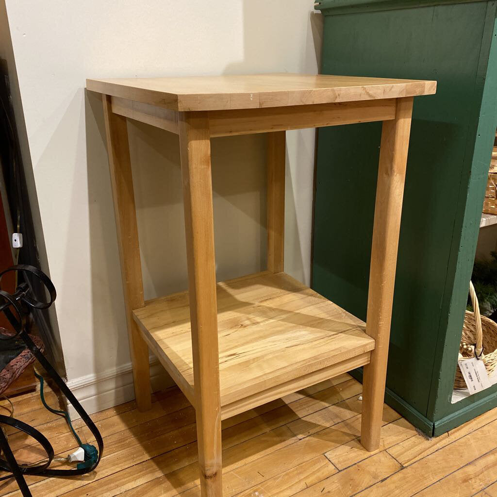 WOODEN ACCENT TABLE