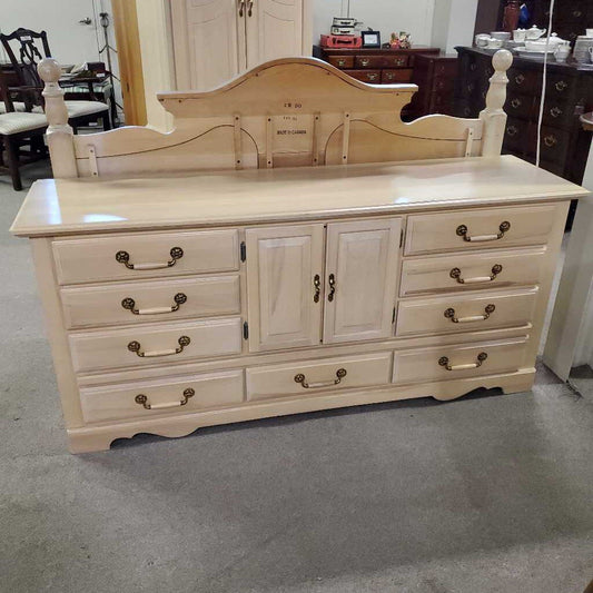 DROUIN LONG DRESSER