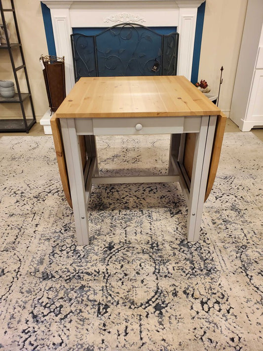 GAMLEBY GATE LEG TABLE