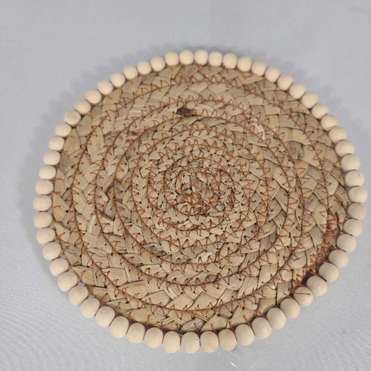 TRIVET W/WOODEN BEADS