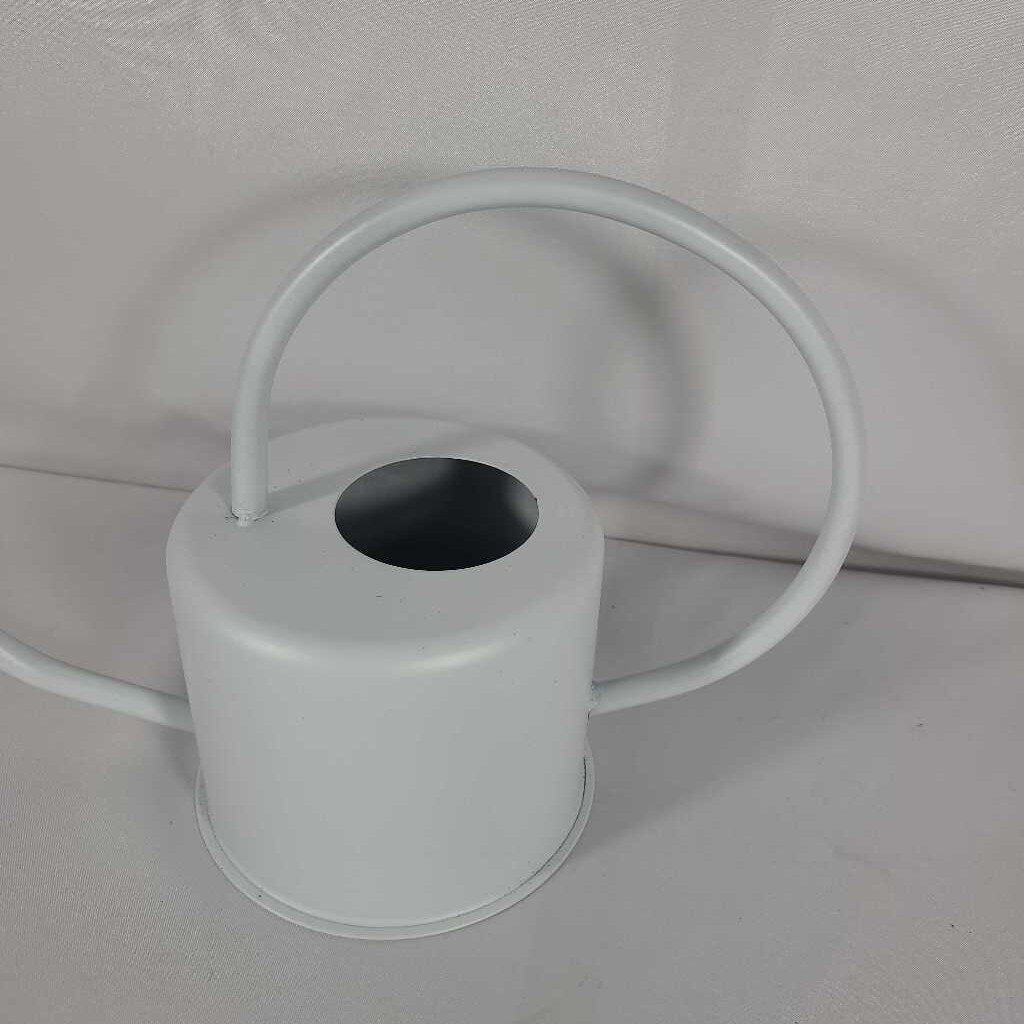 WHITE WATERING CAN