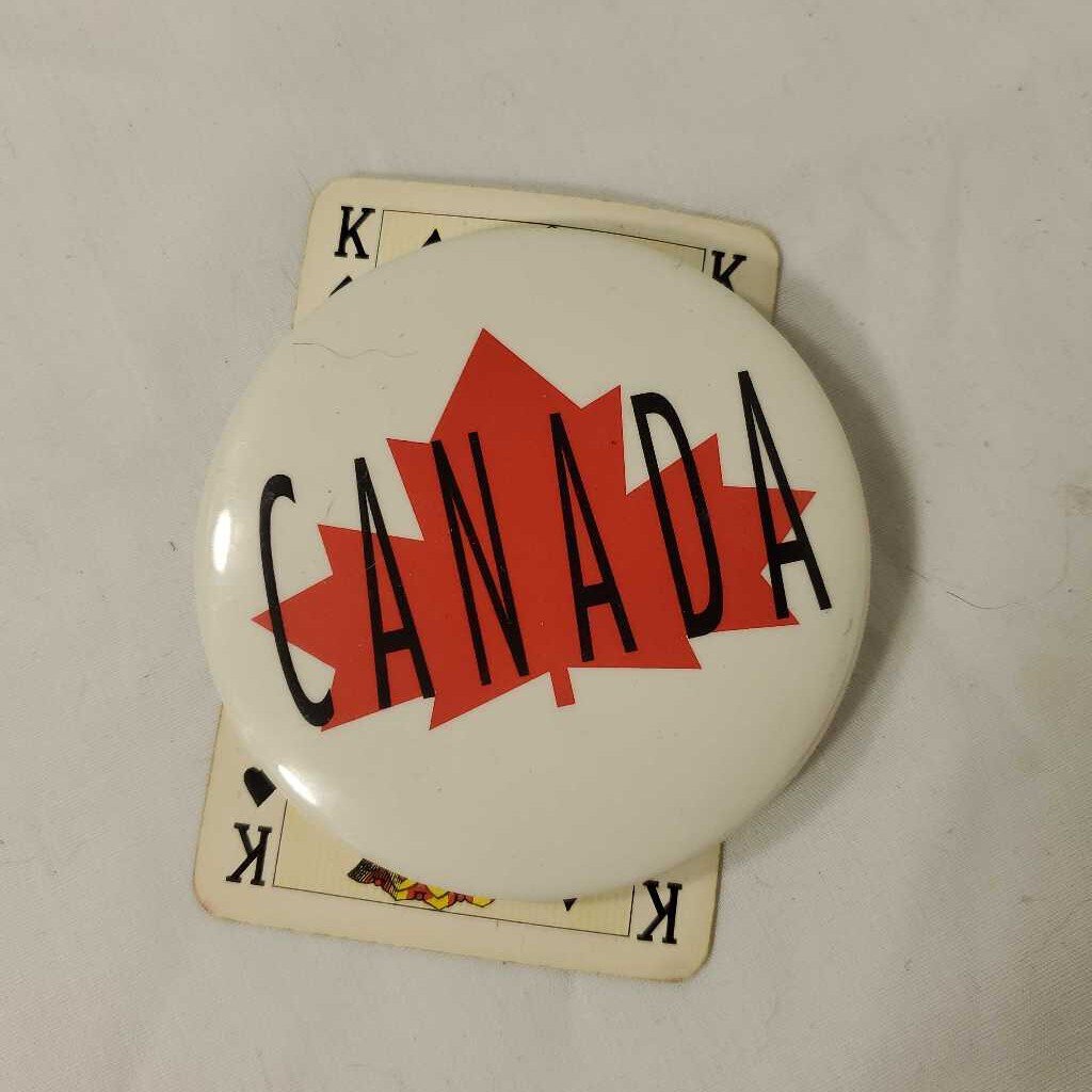 VINTAGE CANADA PIN
