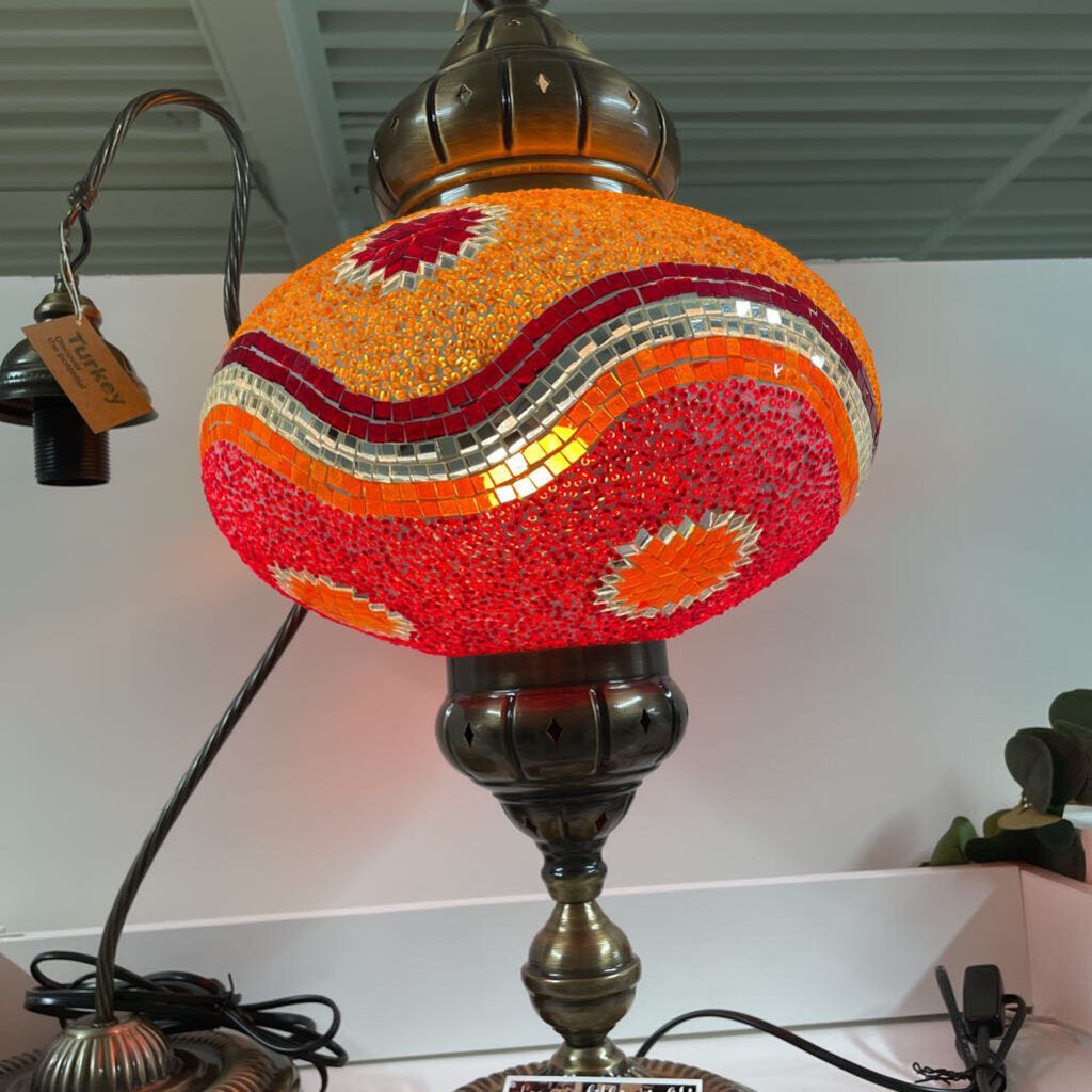 Size 7 Orange and Red Star Wave Desk Lamp