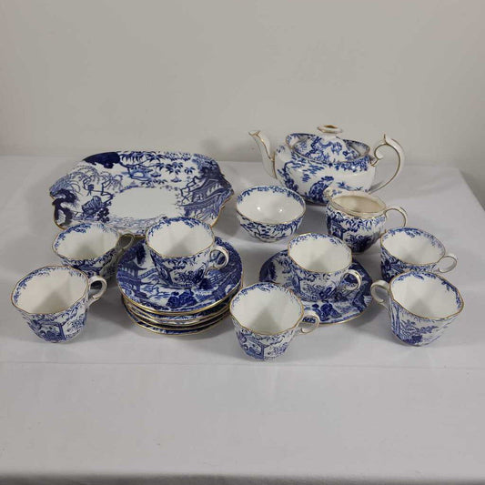 S/18 ROYAL CROWN DERBY TEASET