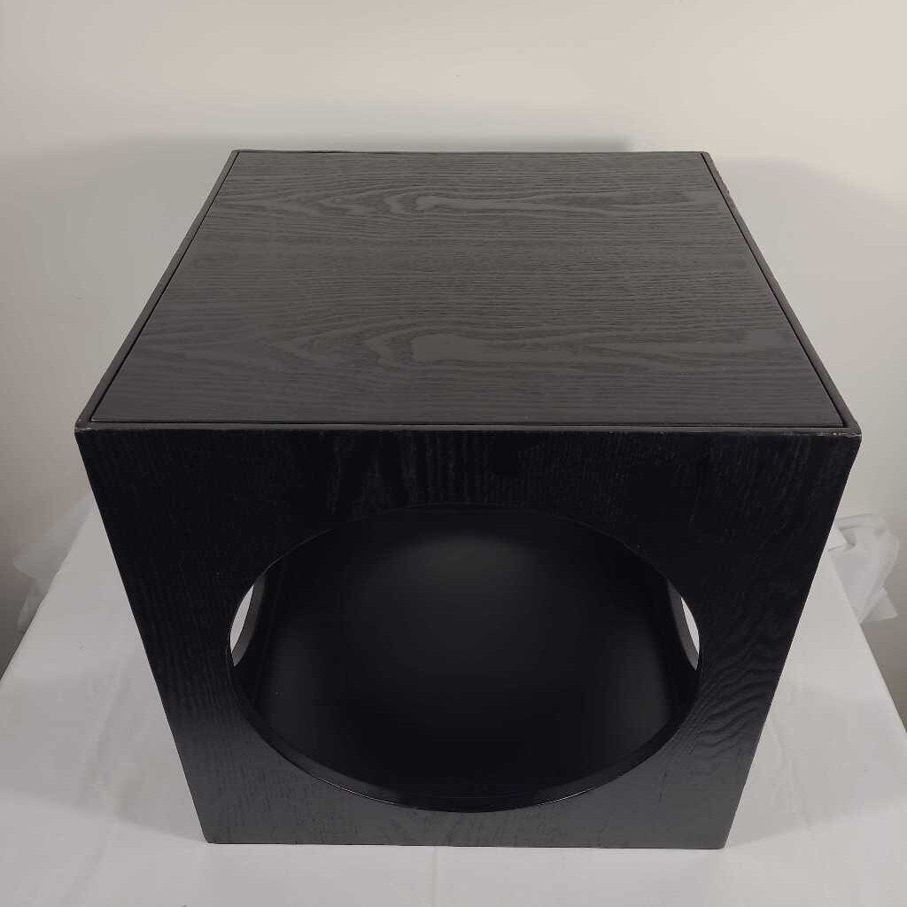 SM CUBE W/CUTOUT END TABLE