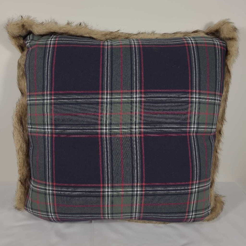 PLAID & FAUX FUR PILLOW