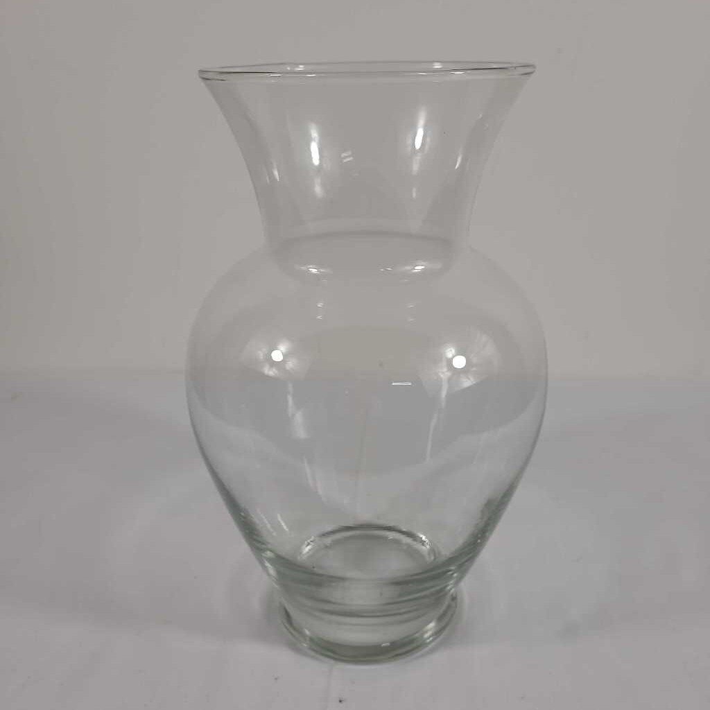 GLASS VASE