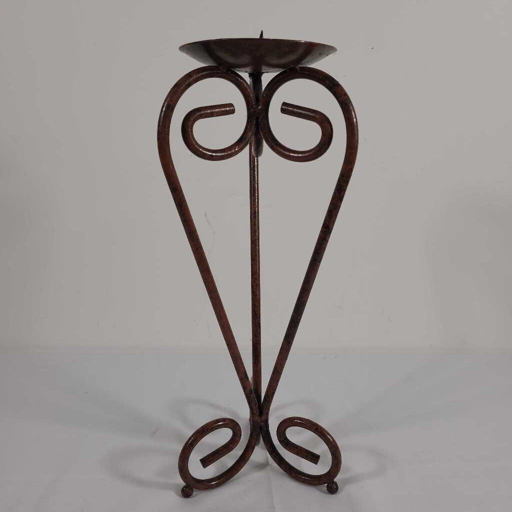 13.5" IRON CANDLE HOLDER