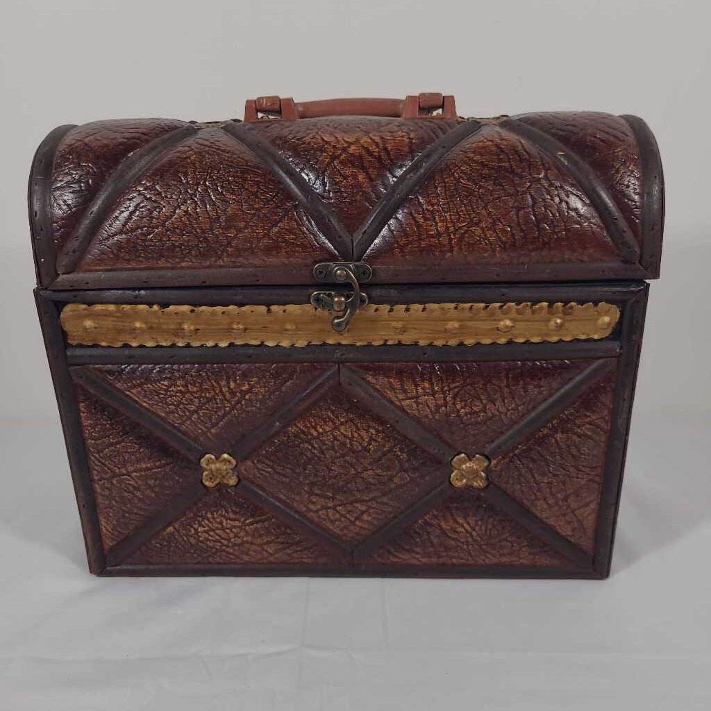 LEATHER FRONT BOX