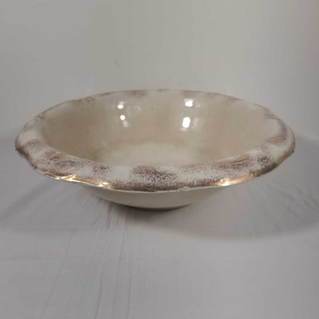 ANTIQUE WASH BASIN