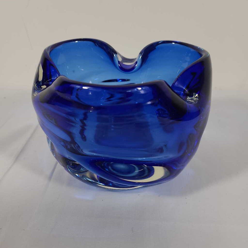 BLUE GLASS DISH